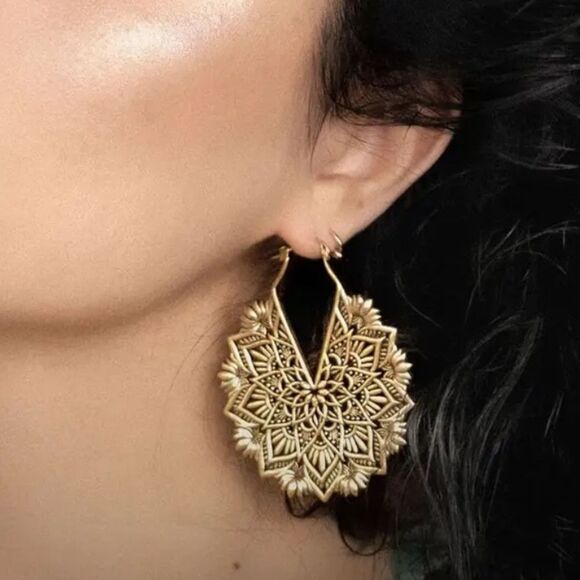 Floral print hoop earrings N139 - Picture 2 of 5